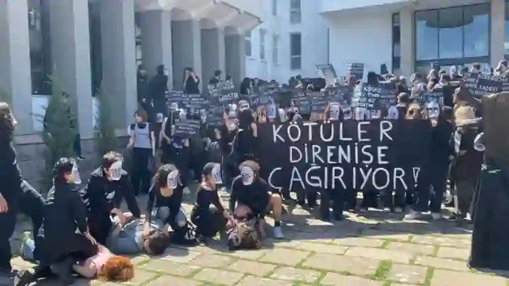 ODTÜ’lülerden 13 yıl sonra tekrar “Kötüler direnişe çağırıyor” eylemi!