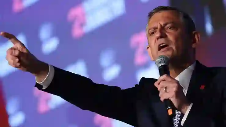 Özgür Özel: CHP, kurduğu Meclis’i yaşatmak için kimseden izin almaz, yürüyeceğiz!