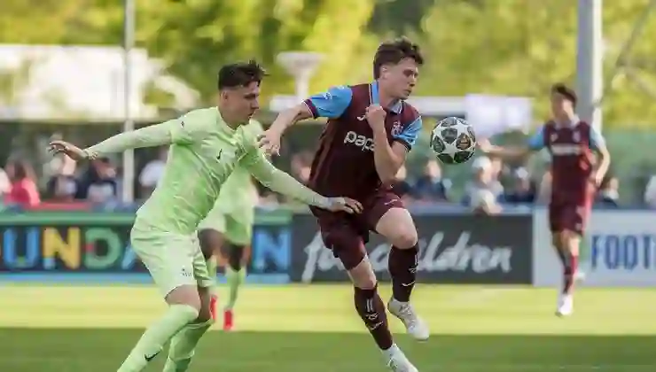 Teşekkürler çocuklar: Trabzonspor U19, Gençlik Ligi’nde 2. oldu