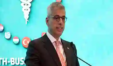 Bakan Memişoğlu’ndan Hemşire ve Ebelere Vefa Mesajı: “Adanmışlık ve Sevgi Mesleği”