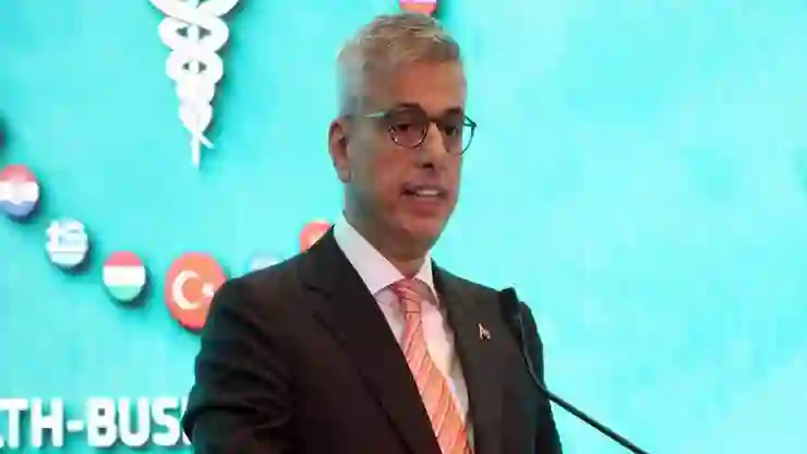 Bakan Memişoğlu’ndan Hemşire ve Ebelere Vefa Mesajı: “Adanmışlık ve Sevgi Mesleği”