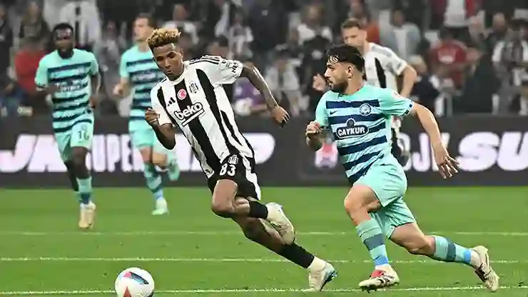 Beşiktaş’tan evinde Rizespor karşısında puan kaybı: Üçüncülük şansı mucizelere kaldı