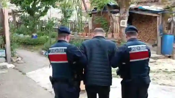 Çocukların müstehcen görüntülerini alıp satan 11 şüpheliye tutuklama