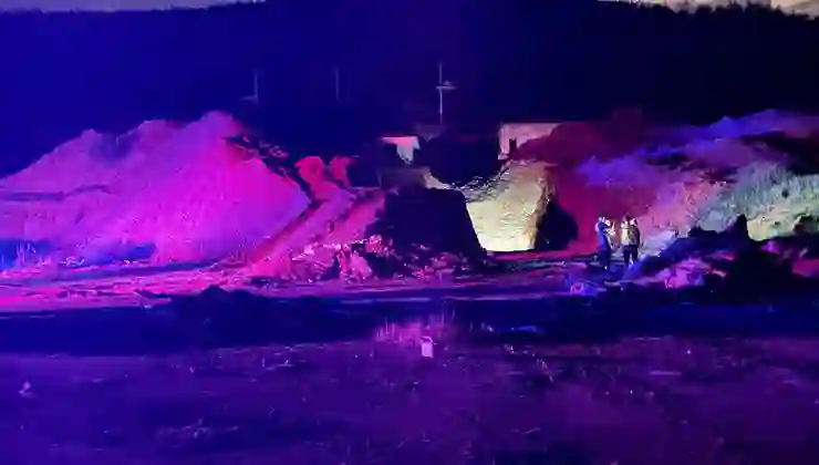 Define ararken canından oldu