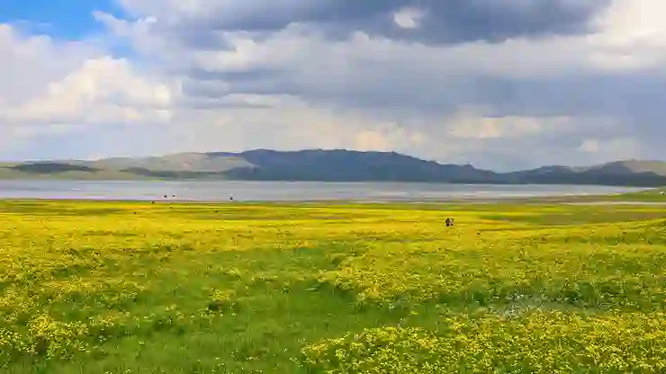 Erek Dağı eteklerindeki Keşiş Gölü, ziyaretçilerini ağırlıyor