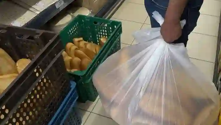 İki marketin fiyat rekabeti: Ekmeği 6 TL’ye kadar düşürdü