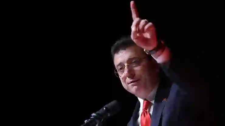 İmamoğlu’ndan Erdoğan’a: Ekonominin başına istersen Nobelli iktisatçıyı getir, bu akılla bu milletin derdine zerre faydan olmayacak