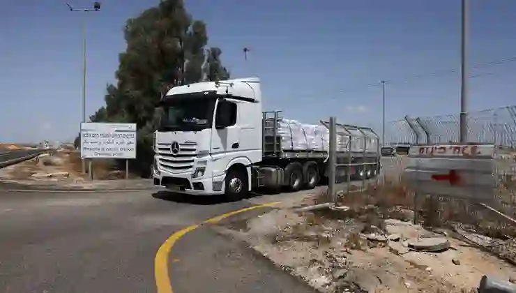 İsrail, kıtlık yaşanan Gazze’ye 5 TIR yardım geçişine izin verdi