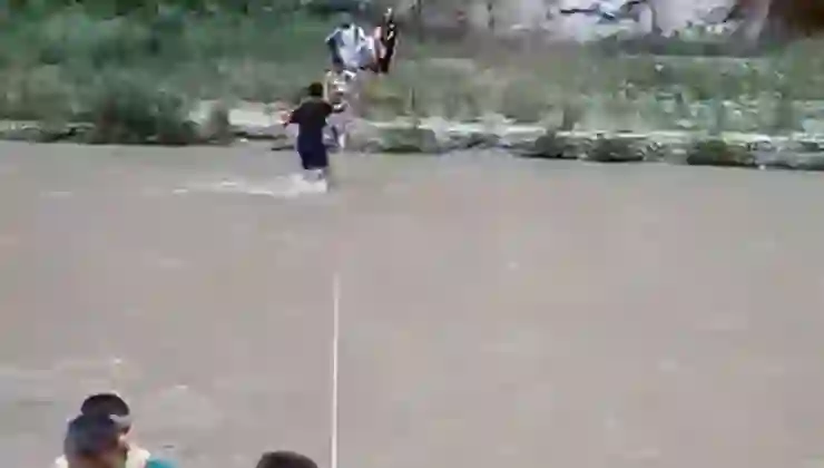 Kanyonda debinin yükselmesiyle mahsur kalan 35 kişi kurtarıldı