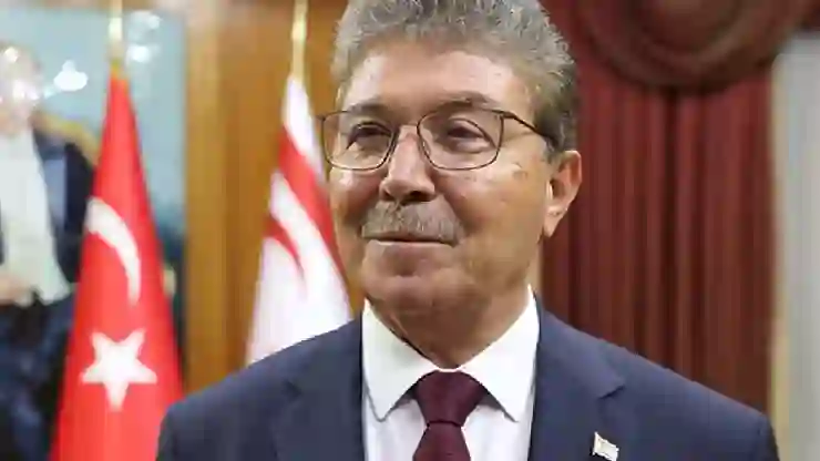 KKTC Başbakanı Ünal Üstel: Rumların aklında barış değil, savaş var