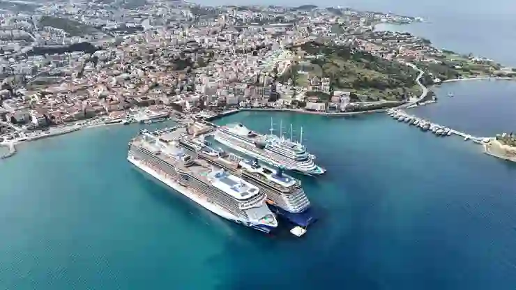 Kuşadası’na 4 kruvaziyerle 8 bin 608 turist geldi