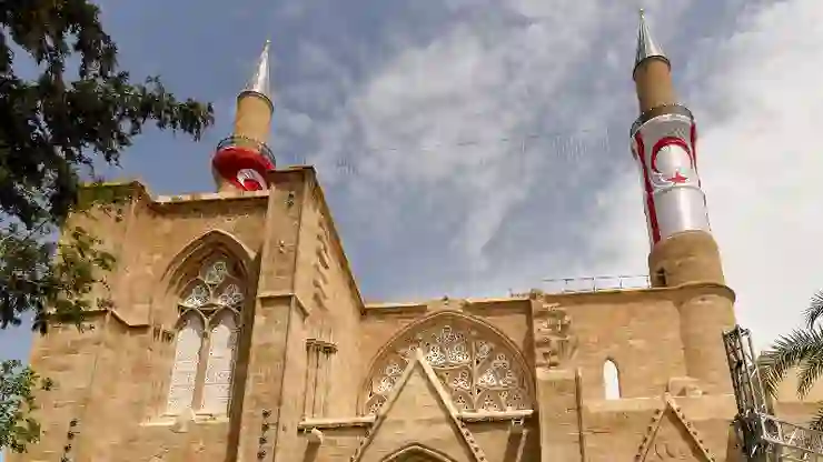 Lefkoşa Selimiye Camisi restorasyon çalışmalarının ardından ibadete açıldı