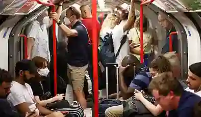 Londra’da elektrik kesintisi: Yolcular metrosda mahsur kaldı