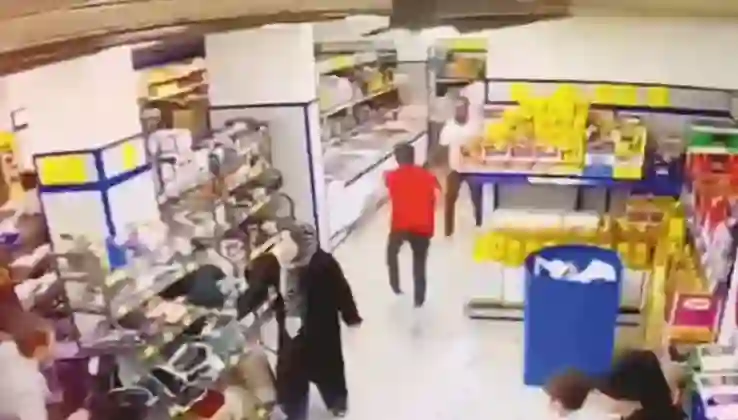 Market çalışanını bıçaklayarak öldüren sanığa müebbet hapis cezası