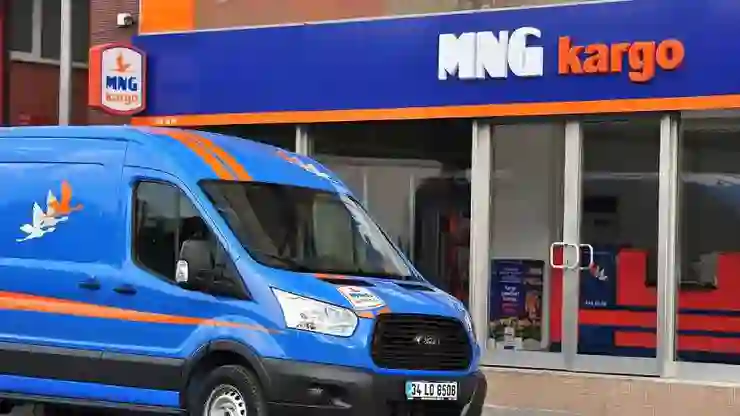 MNG Kargo tarih oluyor: Tabelalar tek tek indirildi