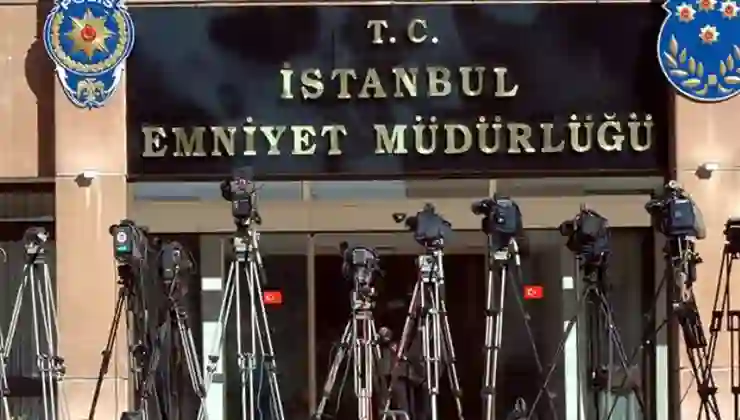 “Özgür Özel’in makam aracı kapalı otoparka alınmadı” iddiası: İstanbul Emniyet Müdürlüğü’nden yalanlama