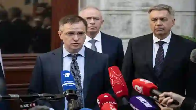 Rus heyetinin başkanı Medinskiy: Hakan Fidan ile verimli bir görüşme gerçekleştirdik