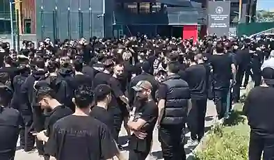 TFF’nin 3. Lig’deki yaş sınırı kararı sonrası yüzlerce futbolcu Riva’ya yürüdü