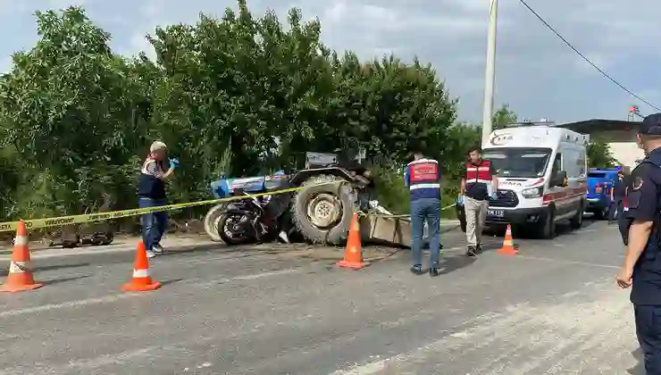 Traktörle motosiklet çarpıştı: 3 ölü