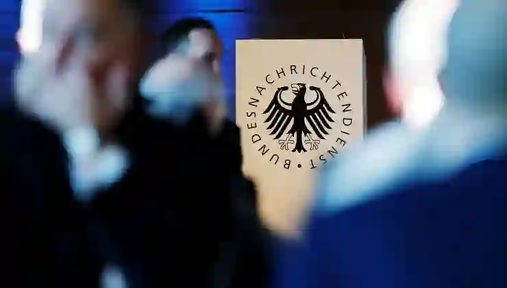 Alman istihbaratının bir numaralı isminden Rusya uyarısı