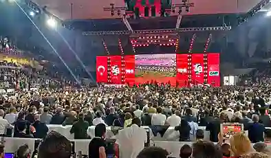 CHP’de kurultay gerilimi: 81 il başkanı bugün Ankara’da toplanıyor