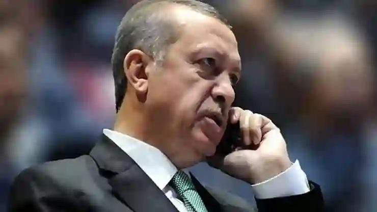 Cumhurbaşkanı Erdoğan, Irak Başbakanı Sudani ile telefonda görüştü: Mevcut ortamda terör örgütleri ile radikal unsurlara karşı daha dikkatli olunması gerekiyor