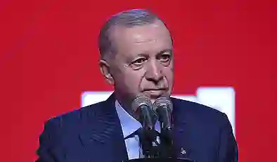 Erdoğan: Reklama, konsere ayrılan tutarın deprem ve yangın gibi kritik kalemlerden fazla olmasının açıklaması olamaz