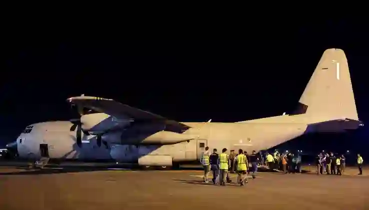 Filistinli doktor Neccar ve hayatta kalan son çocuğu İtalya’ya getirildi