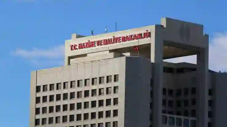 Hazine 78,9 milyar lira borçlandı