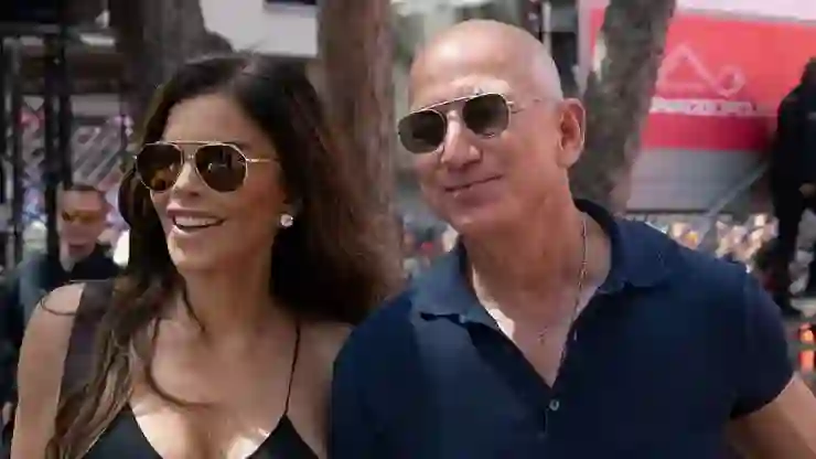 Jeff Bezos protestolar sonrası Venedik’teki düğün mekanını değiştirdi