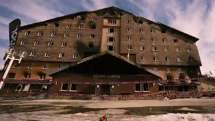 Kartalkaya yangını davası başlıyor: 32 sanık, son teknolojiyle hazırlanan 700 kişilik duruşma salonunda yargılanacak