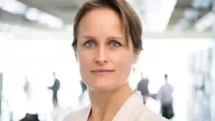 MI6’in 116 yıllık tarihindeki ilk kadın başkan Blaise Metreveli’nin dedesinin ‘kasap’ lakaplı bir Nazi casusu olduğu ortaya çıktı!