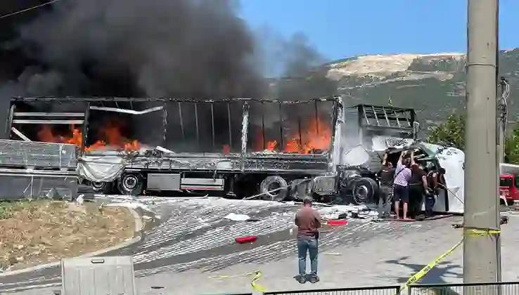 Sakarya’da üç TIR birbirine girdi: 1 ölü, 2 yaralı