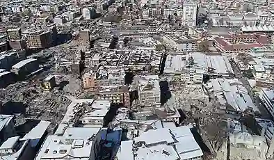 Şirketler deprem bölgesinde mahkeme kararlarını dinlemedi: “Zemin sıvılaşması tespit edildi; iş makinaları hala çalışıyor”