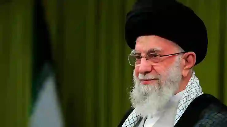 Trump, Hamaney’e suikast düzenlenmesini veto etti