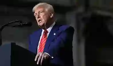 Trump’tan 12 ülkenin vatandaşlarına ABD’ye giriş yasağı