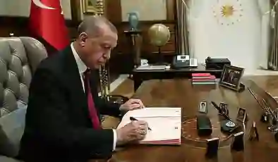 Erdoğan imzaladı; atama ve görevden alma kararları Resmi Gazete’de