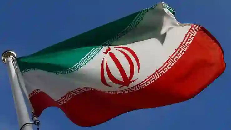 İran hava sahasını kısmi olarak uluslararası transit uçuşlara kapattı