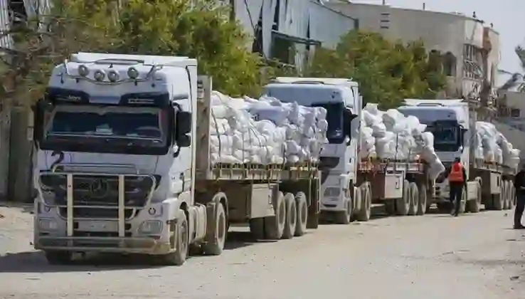 İsrail girişine izin verdiği tırları yağmalattı