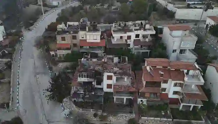 İzmir’deki orman yangınlarında son durum: Birçok ev kullanılamaz hale geldi