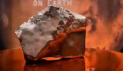 Mars’tan gelen en büyük gök taşı 5,3 milyon dolara satıldı