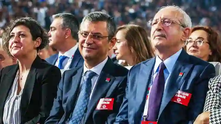 Metropoll anketi: CHP seçmeni partinin başında Özgür Özel’i, AKP ve MHP seçmeni Kılıçdaroğlu’nu görmek istiyor