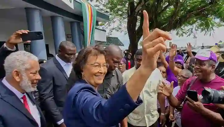 Surinam’da ilk kez bir kadın devlet başkanı seçildi