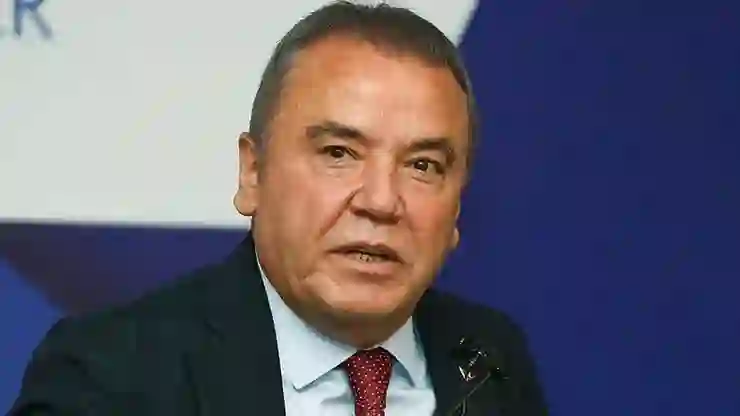 Tutuklanan Muhittin Böcek’in ifadesi: Oğlumun belediye üzerinde hiçbir nüfuzu söz konusu değil; Yusuf Yadoğlu ile arasındaki meseleden haberim yok