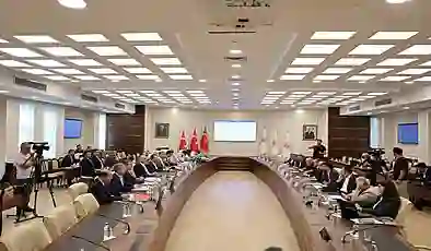 8. Dönem Toplu Sözleşme görüşmeleri devam ediyor: Bakan Işıkhan ile sendika temsilcileri bir araya geldi