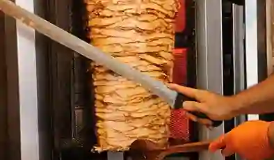 999 kişinin tavuk dönerden zehirlenmesine ilişkin iddianame tamamlandı; 8 yıla kadar hapis istendi