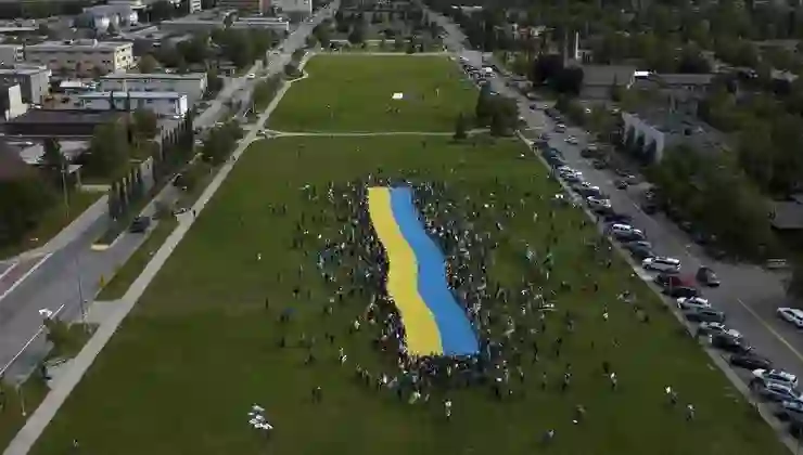 Alaska’da zirve protestosu: Dev Ukrayna bayrağı açıldı