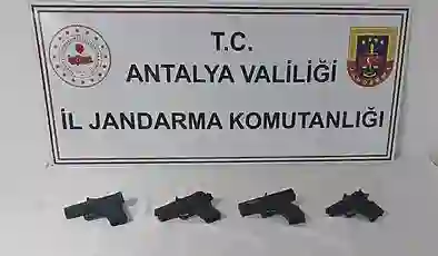 Antalya’da kaçak silah operasyonunda 4 kişi yakalandı
