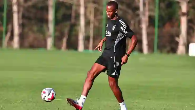Beşiktaş’ın yeni transferi Tiago Djalo ilk antrenmanına çıktı