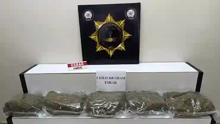 Edremit’te 5 kilogram esrar ele geçirildi
